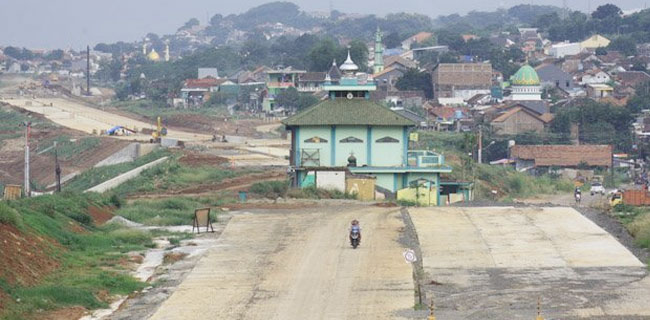Masih Ada Masjid Di Tengah Jalan Tol Batang-Semarang