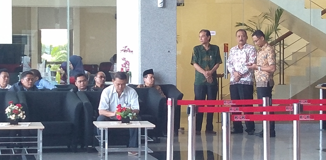 KPK Periksa Walikota Mojokerto Dan Anggota Dewan PDIP