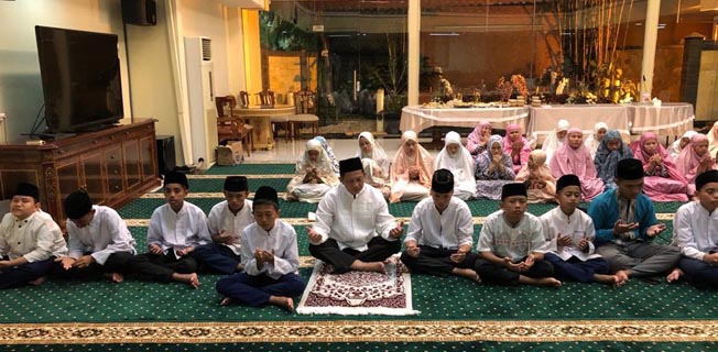 Rutinitas Ini Tak Pernah Dilewati Tito Karnavian Selama Ramadhan