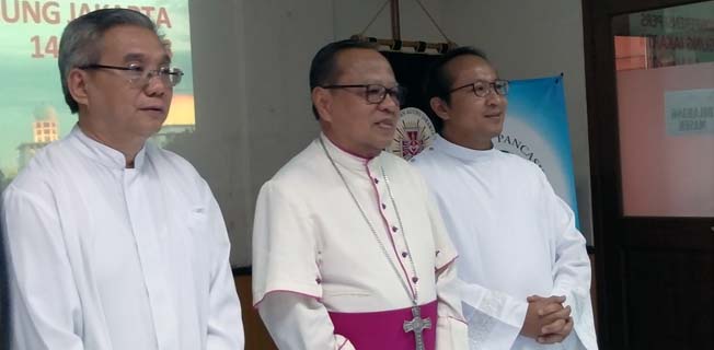 Pengamanan Katedral Tak Terpengaruh Tragedi Bom Di Surabaya