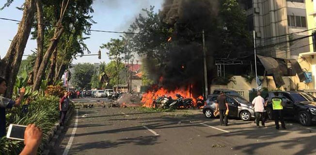 Densus 88 Ledakkan Tiga Bom Jenis TATP Di Rumah Bomber Gereja Surabaya