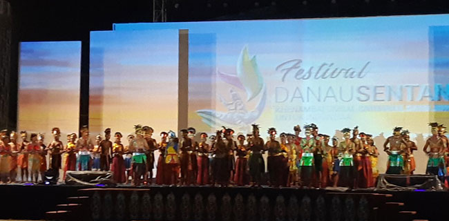Pj Gubernur Papua Puji Kesuksesan Festival Danau Sentani 2018