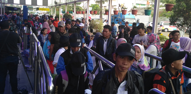 Awal Puncak Mudik, Tiket Kereta Di Stasiun Senen Sudah Ludes Terjual