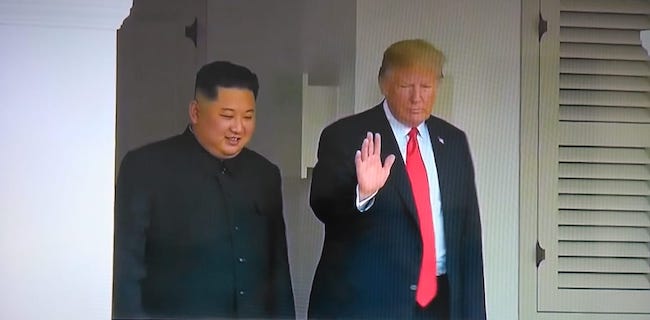 Trump Ingin Orang-orangnya Bersikap Seperti Orang-orang Kim Jong Un