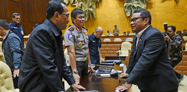 Pemerintah Diminta Segera Atasi Transportasi Daring