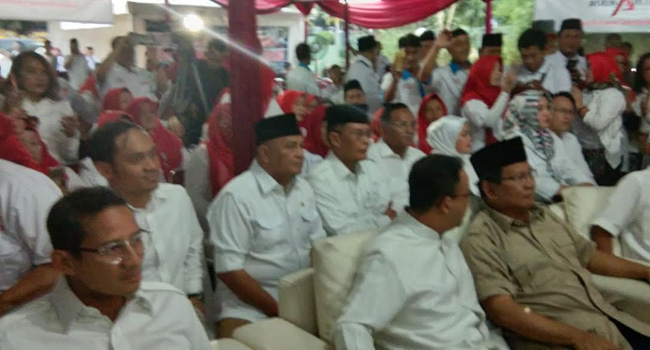 Tiba Di Roemah Djoeang, Prabowo, Anies Dan Sandi Disambut Takbir