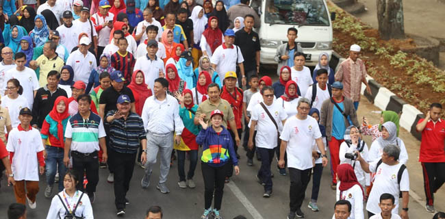 Sambil Jalan Sehat, Puan Minta Warga Sukseskan Asian Games 2018