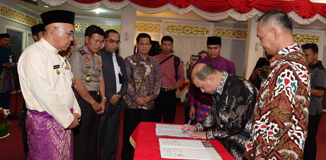 PHE Siak-Riau Petroleoum Siak Teken Perjanjian Pengalihan PI 10 Persen