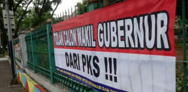 Anies Ogah Tanggapi Spanduk Berisi Penolakan Cawagub Dari PKS