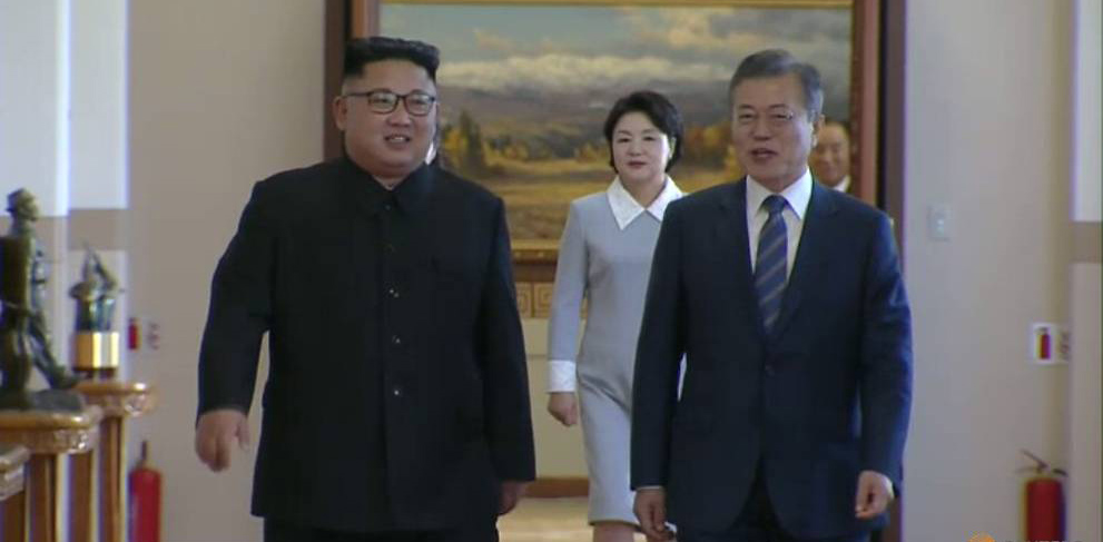 Moon Jae In: Kim Jong Un Mau Denuklirisasi Cepat