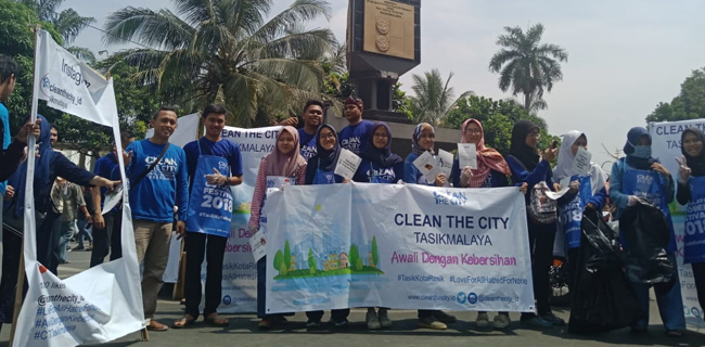 Komunitas Clean The City Kampanye Tasikmalaya Kota <i>Resik</i>