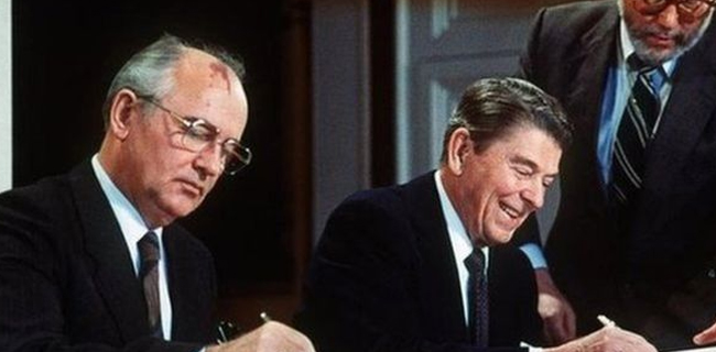 Mikhail Gorbachev Kecam Rencana Trump Mundur Dari Perjanjian Senjata Nuklir