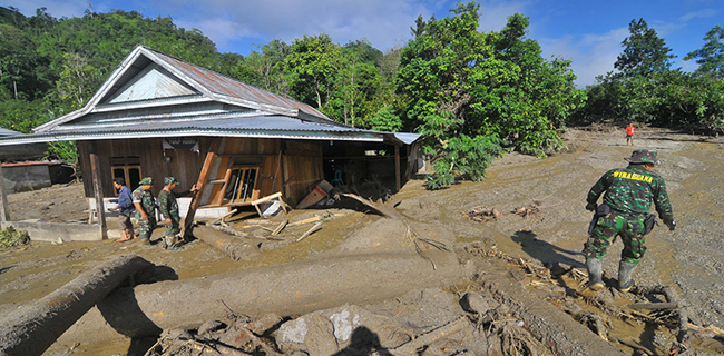 Banjir Dan Longsor Melanda Sumut Dan Sumbar, 22 Orang Meninggal Dan 15 Orang Hilang