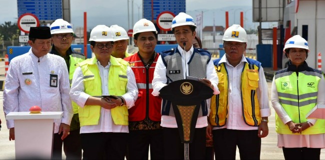 Merak-Surabaya Akan Terhubung, Jokowi Pasang Target Menyelesaikan Tol Di Daerah Lain