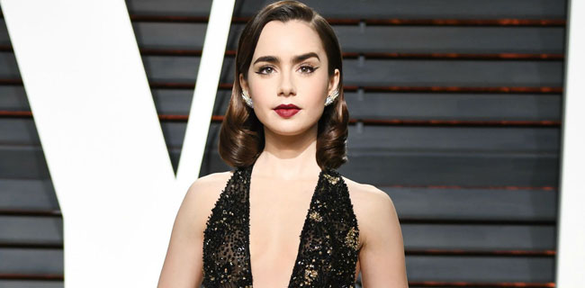 Lily Collins, Banggakan Rob Pattinson