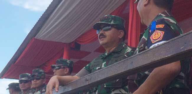 Panglima TNI Saksikan Latihan Tempur Di Asembagus