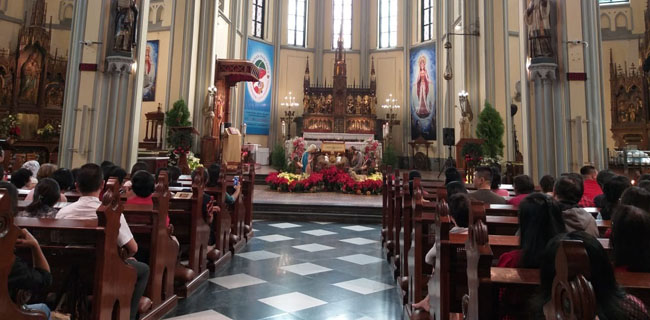 Misa Natal Di Katedral Jakarta Dipadati Ribuan Jemaat