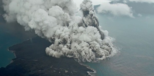 Volume Tubuh Gunung Anak Krakatau Berkurang, Jumlah Korban Tsunami Bertambah