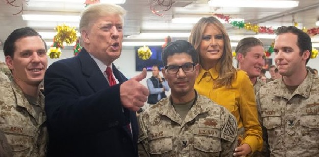 Kunjungan Kejutan Natal Ke Irak Trump Umumkan Kenaikan Gaji Tentara