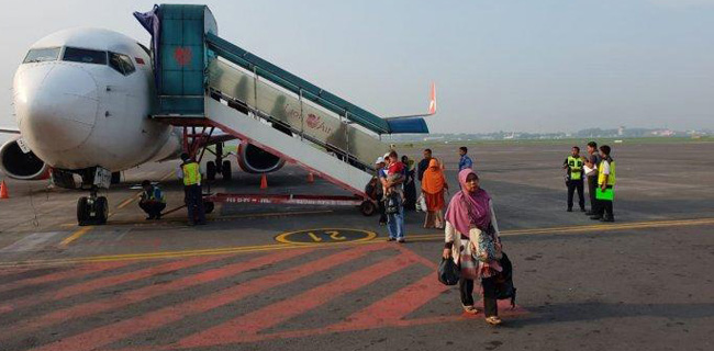Legislator PDIP: Turunkan Tarif Pesawat Semua Rute Domestik, Jangan Bikin Malu Jokowi