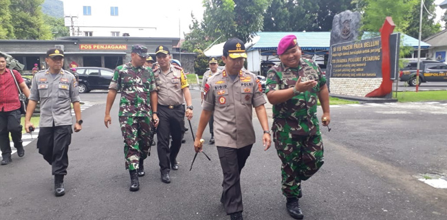 Jalin Soliditas, Kapolda Sulut Sambangi Yonmarhanlan VIII Bitung