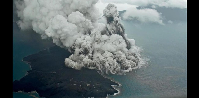 Masih Siaga, Masyarakat Dilarang Dekati Anak Krakatau
