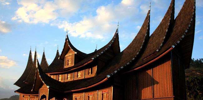 Tim Prabowo-Sandi Targetkan 90 Persen Suara Di Sumbar