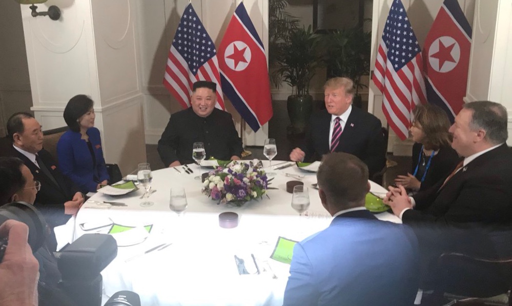 Makan Malam Trump-Kim Berakhir, Pembahasan Soal Denuklirisasi Digelar Besok