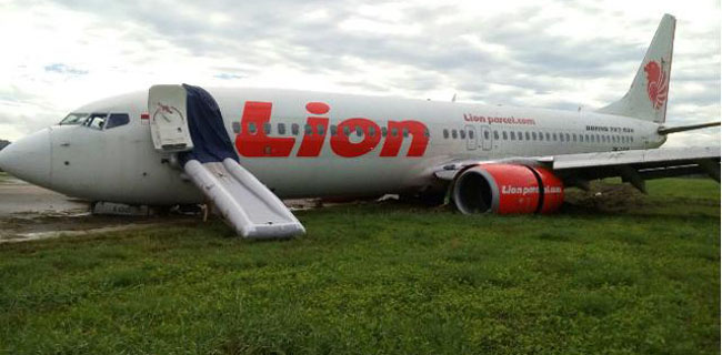 Pesawat Lion Air JT 714 Telah Dievakuasi Ke Apron Bandar Udara