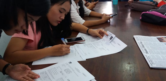 Ratusan Mahasiswa Pindah Memilih Serbu KPU Medan