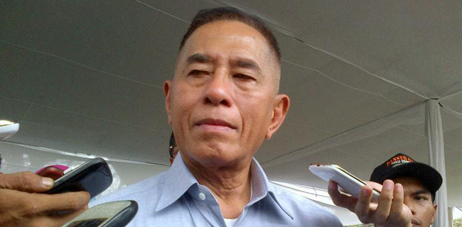 Menhan Atau Tukang Tempeleng?