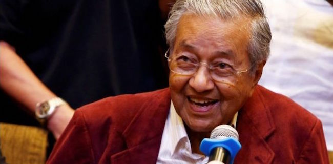 Mahathir Mohamad Peringatkan Filipina Soal Gelombang Pekerja China