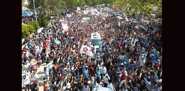Ribuan Pendukung Sambut Prabowo