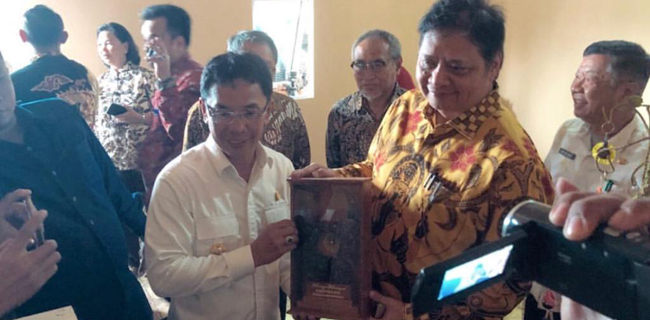 Menteri Airlangga Puji Kopi Olahan Rumah Produksi Di Lokasi Bencana Sigi