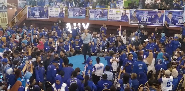 Lewat AHY, SBY Dan Ani Titip Salam Ke Peserta Kampanye Terbuka