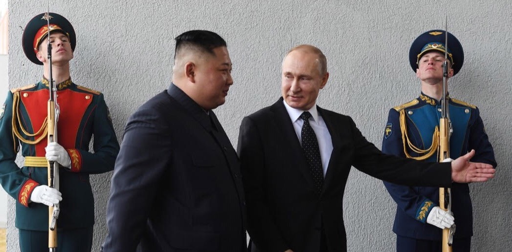 Pertemuan Kim Jong Un Dan Vladimir Putin, Tantangan Baru Peran AS Di Semenanjung Korea