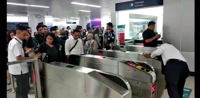 Hari Pertama MRT Berbayar, Mesin Tiket Hingga Gerbang Pembayaran Bermasalah