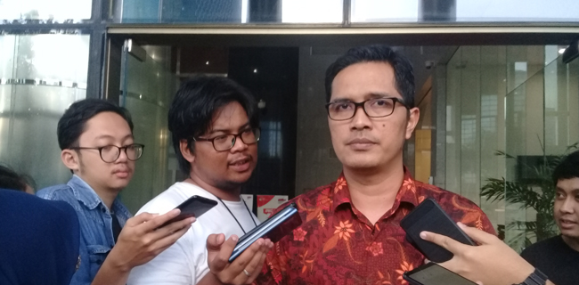 KPK Periksa Dua Staf Ahli Menteri Agama Untuk Tersangka Romi