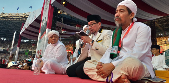 Umrah, Habib Salim Doakan Prabowo-Sandi Menang