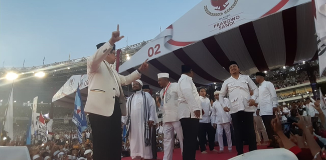 GBK Memutih Bukti Jokowi Gagal Perbaiki Ekonomi