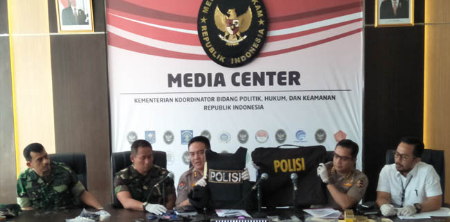 Polisi Dalami Temuan Rompi Antipeluru Tulisan 'Polisi' Dari Tersangka Perusuh Aksi 21-22 Mei