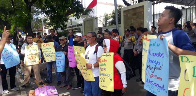 Proses Demokrasi di Era Jokowi Telah Menghinakan Pancasila, Stop Situng KPU<I>!</I>