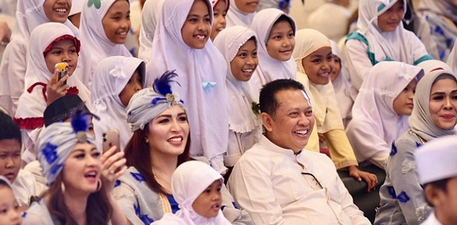 Ketua DPR Ajak Anak Yatim Doakan Bangsa Indonesia