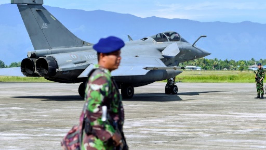 Lima Dari Tujuh Jet Tempur Perancis Di Aceh Kembali Ke Kapal Induk