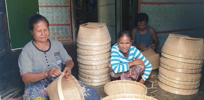 Dana Desa Bikin Wanita Desa Semaya Makin Mandiri