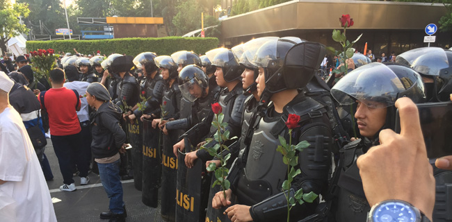 Neno Warisman: Wahai Pak Polisi, Kami Tidak Lawan Negara