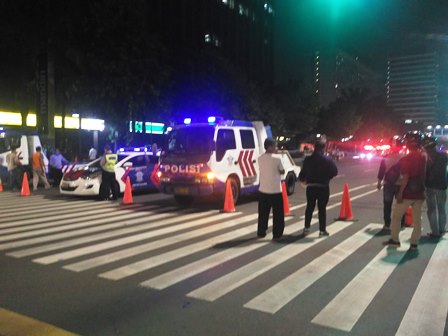 Bentrok, Polisi Tutup Total Jalan MH THamrin