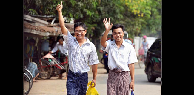 Pemerintah Myanmar Bebaskan 2 Wartawan <i>Reuters</i>