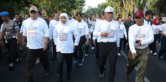 Melalui Olahraga Santai, Warga Dan Forkopimda Jatim Komitmen Wujudkan Indonesia Damai