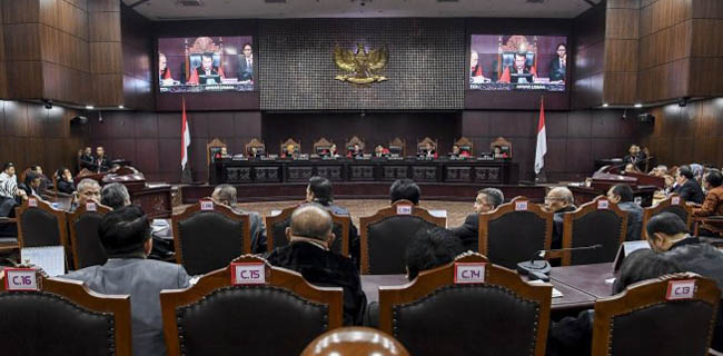 MK Tolak Eksepsi KPU Dan Kubu Jokowi-Maruf